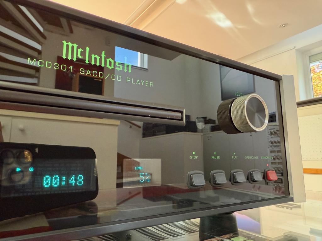 McIntosh MCD301